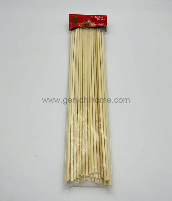 Qual é a maneira mais limpa de limpar espetos de churrasco?