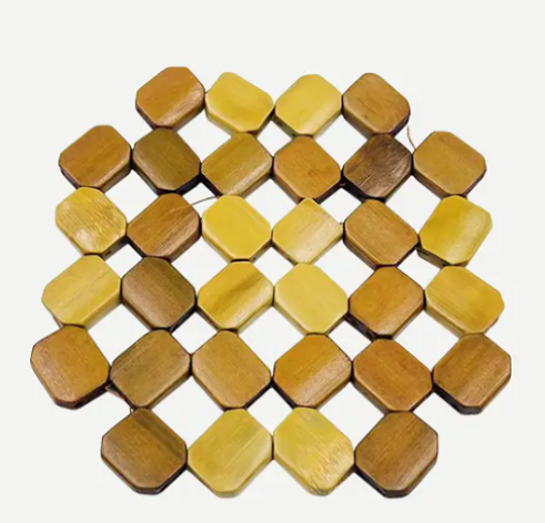 Como os suprimentos de tapete de madeira diferem de outros materiais em termos de durabilidade e flexibilidade?